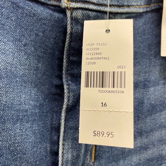 Lane Bryant Signature Fit Skinny Jean - Destructed Medium Wash Size 16W - Picture 7 of 11